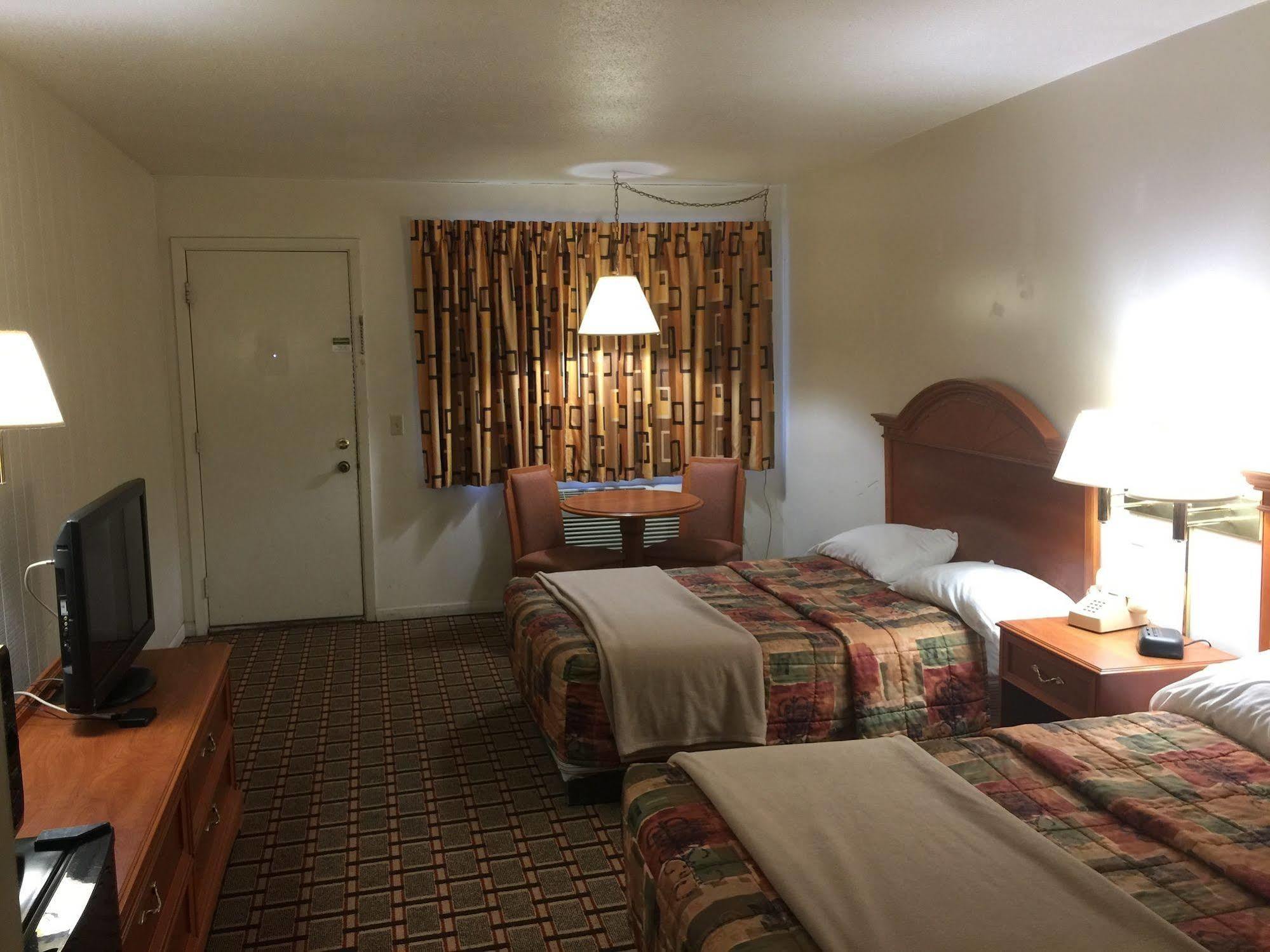 Budget Inn Daleville Eksteriør billede